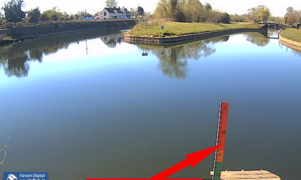 Offenham Lock Cam